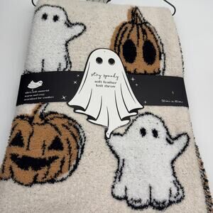 Stay Spooky Halloween Ghost & Jack O Lantern Pumpkins Feather Knit Throw Blanket